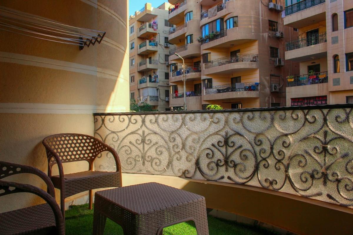 Large Stylish In Sheraton Near Airport Apartment Cairo