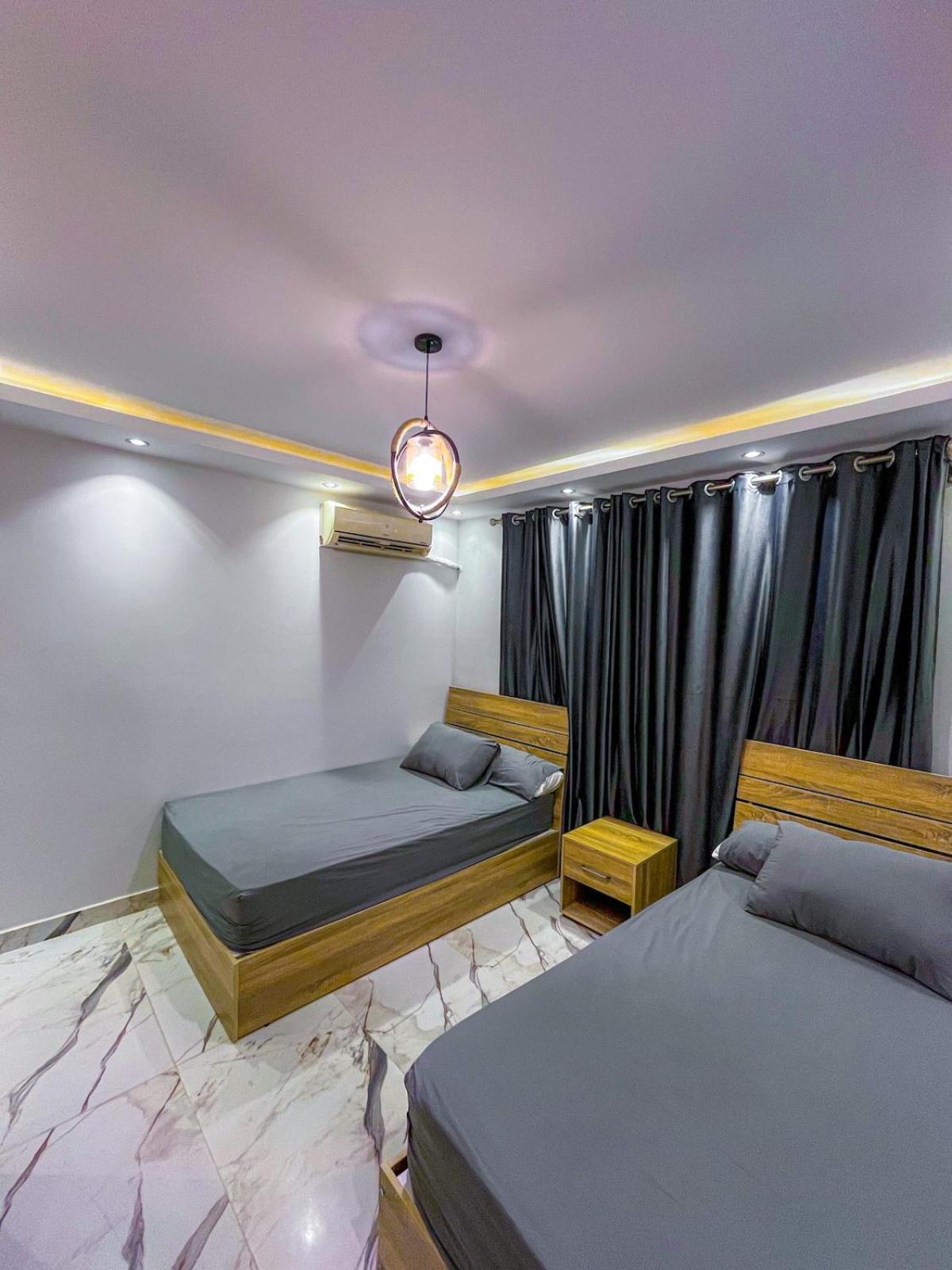 Large Stylish In Sheraton Near Airport *