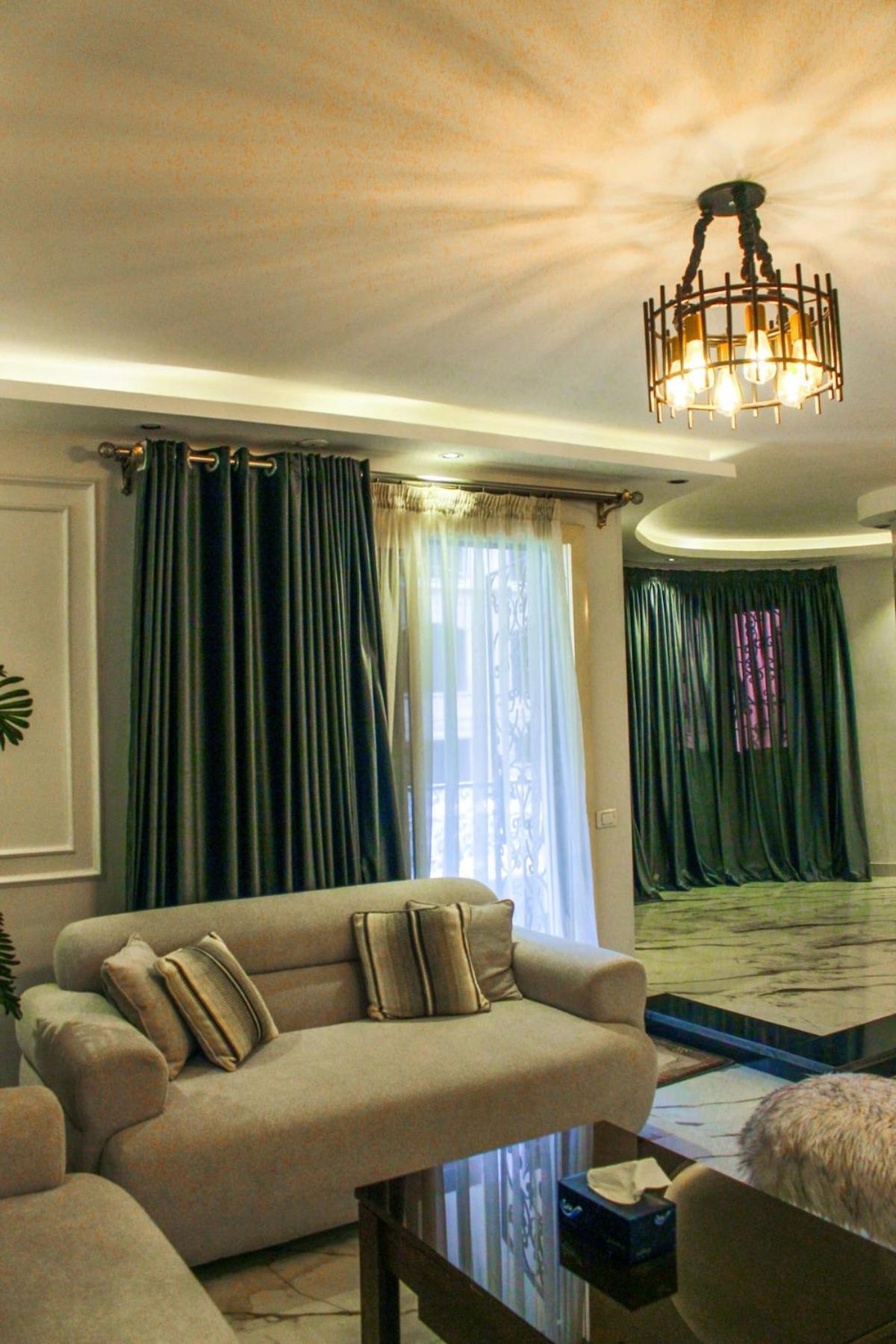 Large Stylish In Sheraton Near Airport Apartment Cairo